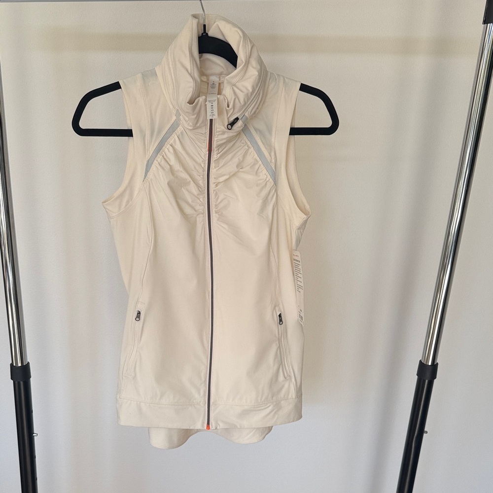 NWT Lululemon Athletica Off-White Zip-Up Vest
